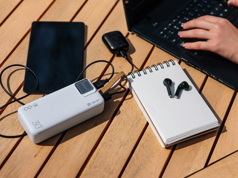 TRACER POWERBANK BLAZE 30000MAH 65W BIAŁY TRACER POWERBANK BLAZE 30000MAH 65W BIAŁY