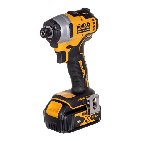 Zestaw narzędzi Combo 18V 2x4,0Ah DCK2062M2T DEWALT Zestaw narzędzi Combo 18V 2x4,0Ah DCK2062M2T DEWALT
