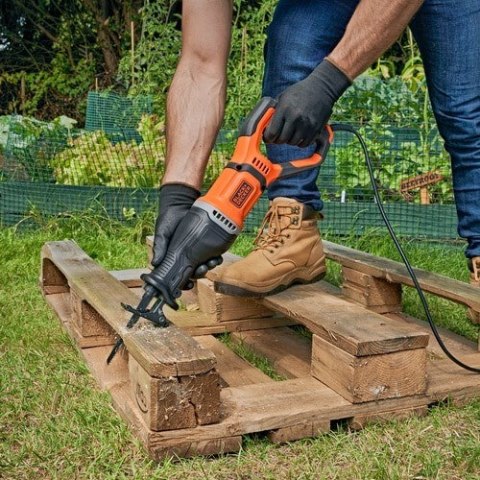 Piła szablasta BES301K-QS BLACK+DECKER Piła szablasta BES301K-QS BLACK+DECKER