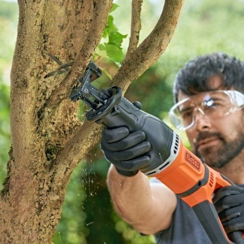 Piła szablasta BES301K-QS BLACK+DECKER Piła szablasta BES301K-QS BLACK+DECKER