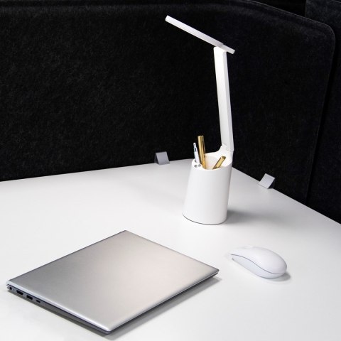 Nowoczesna lampka na biurko LED Activejet FUTURE biała z wbudowaną baterią akumulatorem wielokrotnego ładowania Nowoczesna lampka na biurko LED Activejet FUTURE biała z wbudowaną baterią akumulatorem wielokrotnego ładowania