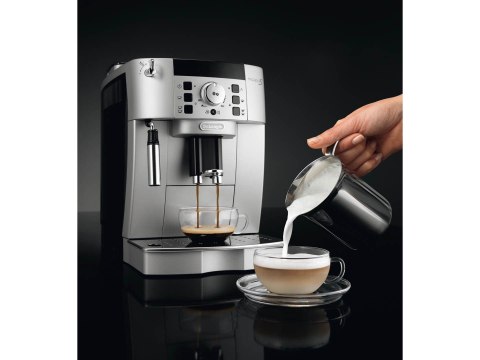DeLonghi Ekspres ciśnieniowy automatyczny DeLonghi Magnifica S ECAM 22.110 SB (1450W; kolor srebrny) DeLonghi Ekspres ciśnieniowy automatyczny DeLonghi Magnifica S ECAM 22.110 SB (1450W; kolor srebrny)
