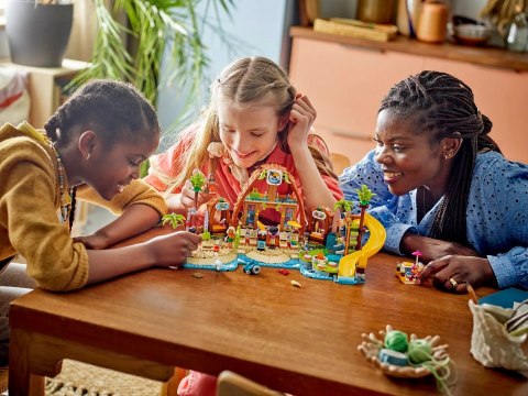 Lego LEGO FRIENDS 42673 FAMILY VACATION BEACH RESORT Lego LEGO FRIENDS 42673 FAMILY VACATION BEACH RESORT