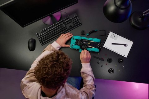 Lego LEGO TECHNIC 42208 ASTON MLEGO ARTIN VALKYRIE Lego LEGO TECHNIC 42208 ASTON MLEGO ARTIN VALKYRIE