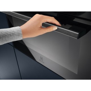 Electrolux Piekarnik kompaktowy z funkcją mikrofali ELECTROLUX EVL8E08Z czarny