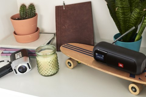 JBL Głośnik JBL TUNER 2 (czarny, bezprzewodowy, z radiem FM i DAB+) JBL Głośnik JBL TUNER 2 (czarny, bezprzewodowy, z radiem FM i DAB+)