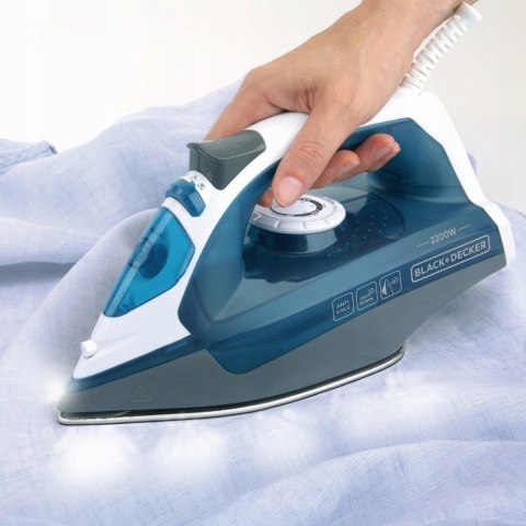 BLACK+DECKER Żelazko parowe Black+Decker BXIR2200E (2200W; biało-niebieski) BLACK+DECKER Żelazko parowe Black+Decker BXIR2200E (2200W; biało-niebieski)