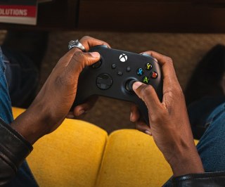 Microsoft Microsoft Xbox kontroler bezprzewodowy Carbon Black (WYPRZEDAŻ)