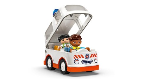 Lego LEGO DUPLO TOWN 10447 Karetka z kierowcą Lego LEGO DUPLO TOWN 10447 Karetka z kierowcą