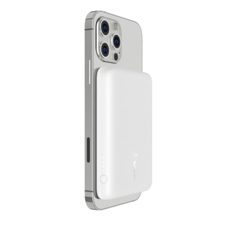 Belkin Powerbank bezprzewodowy Belkin BoostCharge Magnetic Wireless Power Bank 2.5K MagSafe Compatible 2500mAh White Belkin Powerbank bezprzewodowy Belkin BoostCharge Magnetic Wireless Power Bank 2.5K MagSafe Compatible 2500mAh White