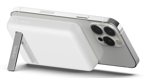 Belkin Powerbank bezprzewodowy Belkin BoostCharge Magnetic Wireless Power Bank 5K + Stand MagSafe Compatible 5000mAh 7,5W White Belkin Powerbank bezprzewodowy Belkin BoostCharge Magnetic Wireless Power Bank 5K + Stand MagSafe Compatible 5000mAh 7,5W White