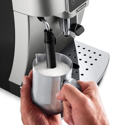 DeLonghi Ekspres ciśnieniowy DeLonghi ECAM 220.30.SB DeLonghi Ekspres ciśnieniowy DeLonghi ECAM 220.30.SB