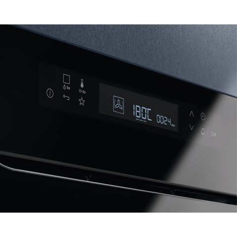 Electrolux Piekarnik parowy ELECTROLUX EOB7S31Z (czarny) Electrolux Piekarnik parowy ELECTROLUX EOB7S31Z (czarny)