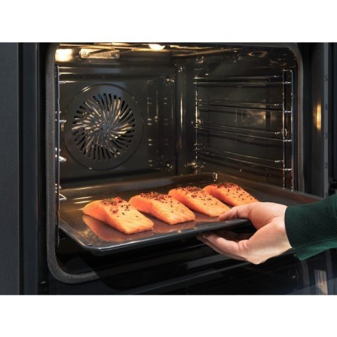 Electrolux Piekarnik parowy ELECTROLUX EOB7S31Z (czarny) Electrolux Piekarnik parowy ELECTROLUX EOB7S31Z (czarny)