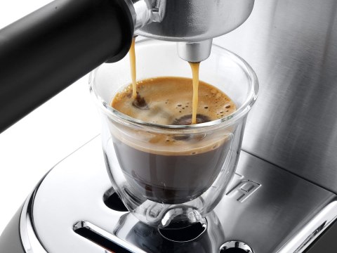 Ekspres kolbowy DeLonghi Dedica Style EC 685.M (1350W; kolor srebrny) Ekspres kolbowy DeLonghi Dedica Style EC 685.M (1350W; kolor srebrny)