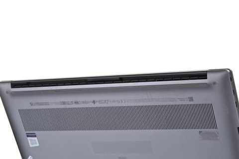 Dell DELL PRECISION 5550 i7-10875H 64GB 1TB SSD 15,6" FHD (T2000) (UK QWERTY) Win11pro + zasilacz UŻYWANY