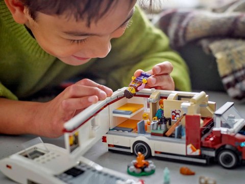 Lego LEGO CITY 60454 Wakacyjny kamper pełen przygód Lego LEGO CITY 60454 Wakacyjny kamper pełen przygód