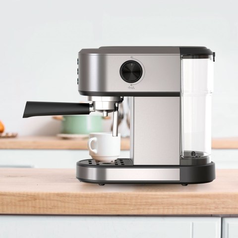 Kolbowy ekspres do kawy Black+Decker BXCO1350E Kolbowy ekspres do kawy Black+Decker BXCO1350E