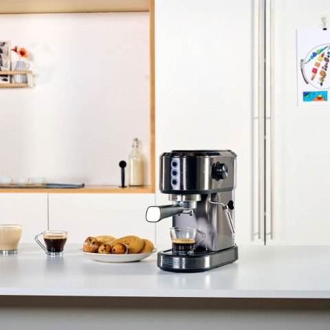 Kolbowy ekspres do kawy Black+Decker BXCO1350E Kolbowy ekspres do kawy Black+Decker BXCO1350E