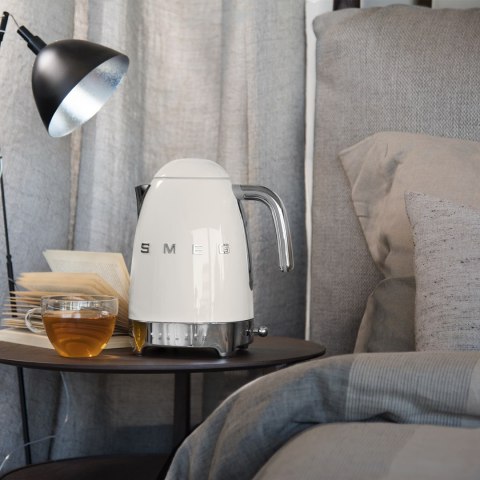 SMEG Czajnik elektryczny SMEG KLF04CREU kremowy (WYPRZEDAŻ) SMEG Czajnik elektryczny SMEG KLF04CREU kremowy (WYPRZEDAŻ)