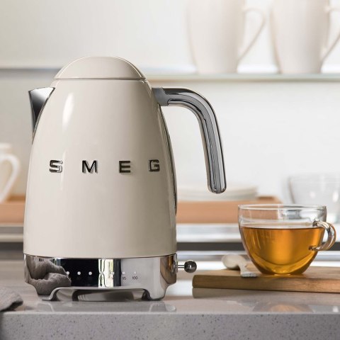 SMEG Czajnik elektryczny SMEG KLF04CREU kremowy (WYPRZEDAŻ) SMEG Czajnik elektryczny SMEG KLF04CREU kremowy (WYPRZEDAŻ)