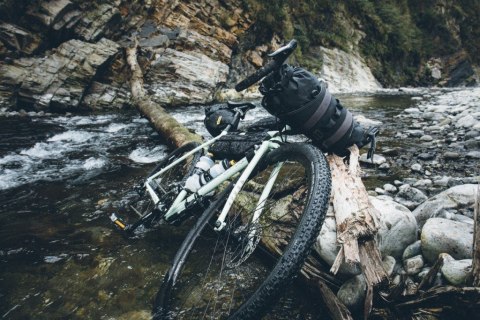 TOPEAK Torba rowerowa podsiodłowa TOPEAK BACKLOADER black (15 litrów)