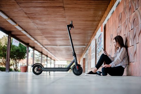 Rebel Hulajnoga elektryczna REBEL FAST WHEELS PRO Rebel Hulajnoga elektryczna REBEL FAST WHEELS PRO