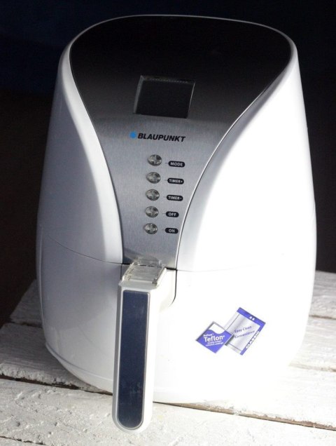 Blaupunkt Frytownica beztłuszczowa Blaupunkt AFD-601 (4 l; 2,5 kg; 1500W; kolor biały) Blaupunkt Frytownica beztłuszczowa Blaupunkt AFD-601 (4 l; 2,5 kg; 1500W; kolor biały)