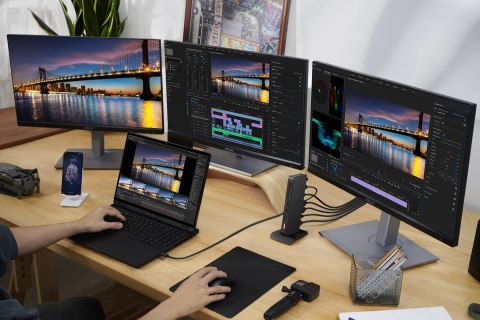 ASUS ASUS DC500 Triple 4K Thunderbolt™4 Dock 150Watt ASUS ASUS DC500 Triple 4K Thunderbolt™4 Dock 150Watt