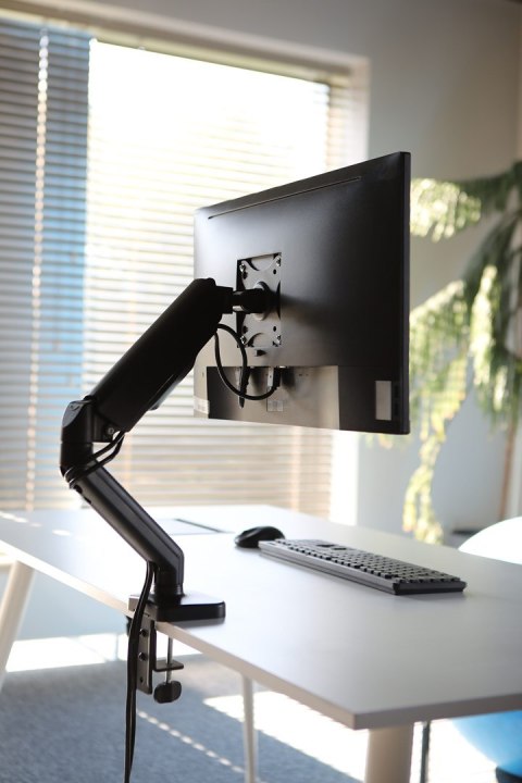 SAVIO SAVIO UCHWYT BIURKOWY NA MONITOR 17''-32'', 2-9 KG, NA SPRĘŻYNIE GAZOWEJ UM-01 SAVIO SAVIO UCHWYT BIURKOWY NA MONITOR 17''-32'', 2-9 KG, NA SPRĘŻYNIE GAZOWEJ UM-01
