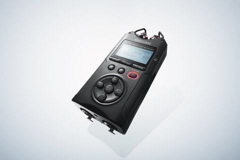 TASCAM Tascam DR-40X - Przenośny rejestrator cyfrowy z interfejsem USB, zapisujący 2 x stereo, 2 GB karta SD TASCAM Tascam DR-40X - Przenośny rejestrator cyfrowy z interfejsem USB, zapisujący 2 x stereo, 2 GB karta SD