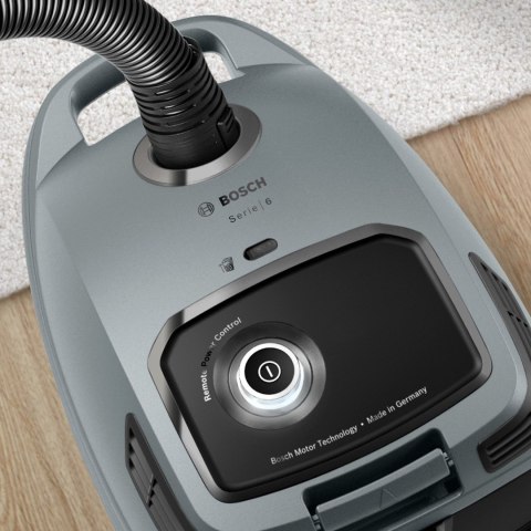 BOSCH Odkurzacz BOSCH BGB 6X330