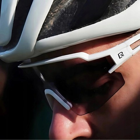 Rockbros Okulary rowerowe Rockbros fotochromowe z ochroną UV i wkładką korekcyjną - białe Rockbros Okulary rowerowe Rockbros fotochromowe z ochroną UV i wkładką korekcyjną - białe