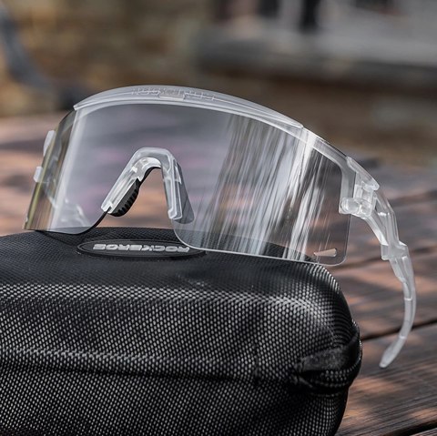 Rockbros Okulary rowerowe Rockbros fotochromowe, z ochroną UV i wkładką korekcyjną - białe Rockbros Okulary rowerowe Rockbros fotochromowe, z ochroną UV i wkładką korekcyjną - białe