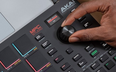 AKAI AKAI MPC STUDIO - Kontroler z oprogramowaniem tworzący kompletną stację roboczą typu MPC AKAI AKAI MPC STUDIO - Kontroler z oprogramowaniem tworzący kompletną stację roboczą typu MPC
