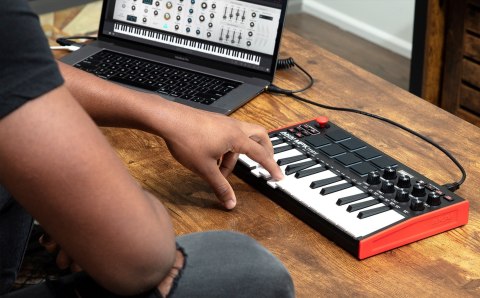 AKAI AKAI MPK MINI 3 - Mini klawiatura sterująca AKAI AKAI MPK MINI 3 - Mini klawiatura sterująca