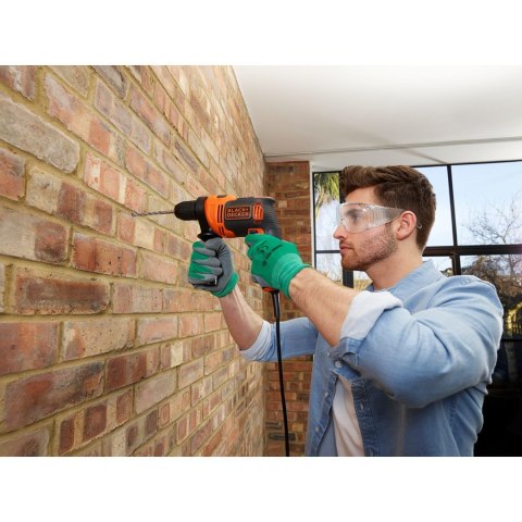 BLACK+DECKER Wiertarka udarowa BEH710-QS BLACK+DECKER BLACK+DECKER Wiertarka udarowa BEH710-QS BLACK+DECKER