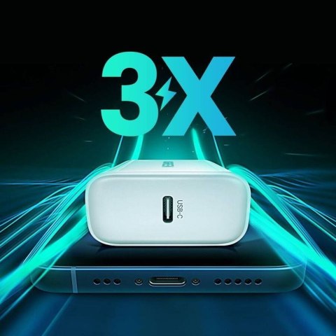 UGREEN Ugreen ładowarka sieciowa USB Power Delivery 3.0 Quick Charge 4.0+ 20W 3A (biały) UGREEN Ugreen ładowarka sieciowa USB Power Delivery 3.0 Quick Charge 4.0+ 20W 3A (biały)