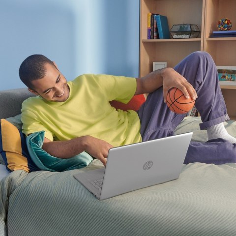 Hewlett-Packard HP 17-cn3135nw i5-1334U 17,3"FHD AG IPS 250nits 16GB DDR4 SSD512 IrisXe Cam720p Win11 2Y Natural Silver