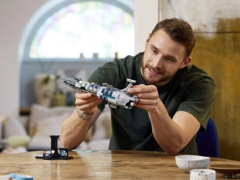 Lego LEGO Star Wars 75377 Niewidzialna ręka Lego LEGO Star Wars 75377 Niewidzialna ręka