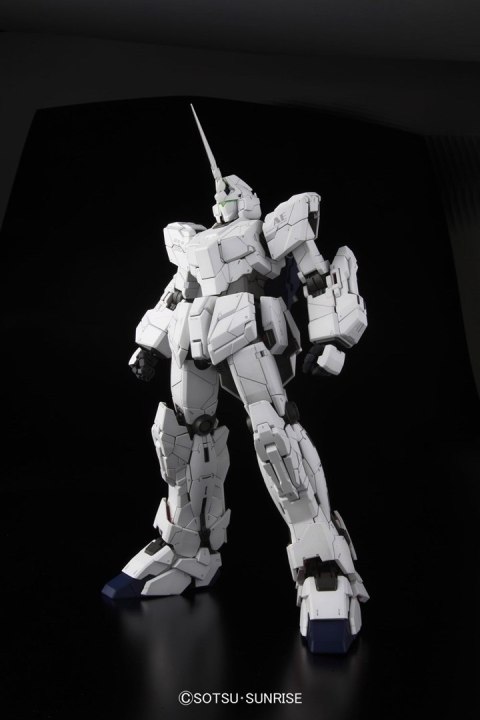 BANDAI PG 1/60 UNICORN GUNDAM