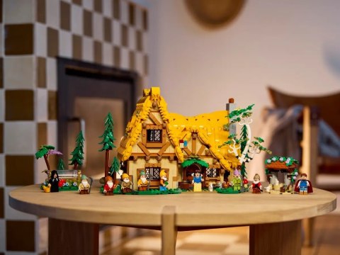 Lego LEGO Disney 43242 Chatka Królewny Śnieżki i siedmiu krasnoludków Lego LEGO Disney 43242 Chatka Królewny Śnieżki i siedmiu krasnoludków