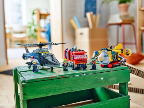 Lego LEGO CITY 60462 Zestaw z helikopterem, wozem strażackim i łodzią podwodną Lego LEGO CITY 60462 Zestaw z helikopterem, wozem strażackim i łodzią podwodną