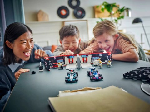 Lego LEGO CITY 60444 F1 Garaż i bolidy Mercedes-AMG i Alpine Lego LEGO CITY 60444 F1 Garaż i bolidy Mercedes-AMG i Alpine