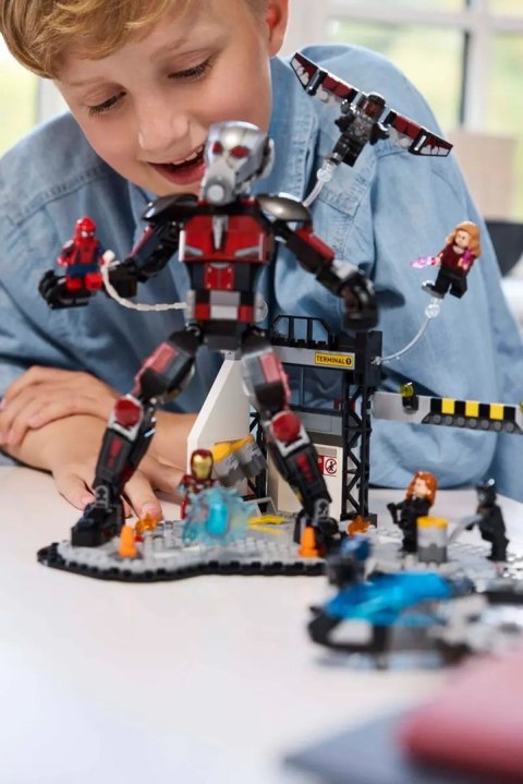 Lego LEGO MARVEL SUPER HEROES 76314 Kapitan Ameryka: Wojna bohaterów — bitwa Lego LEGO MARVEL SUPER HEROES 76314 Kapitan Ameryka: Wojna bohaterów — bitwa