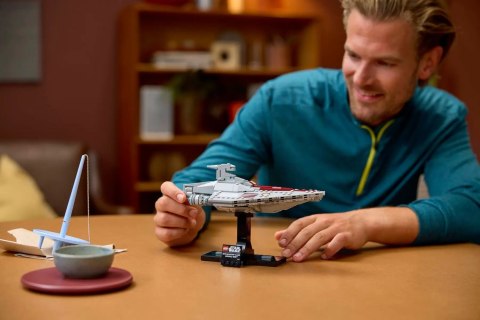 Lego LEGO STAR WARS 75404 Krążownik szturmowy typu Acclamator Lego LEGO STAR WARS 75404 Krążownik szturmowy typu Acclamator