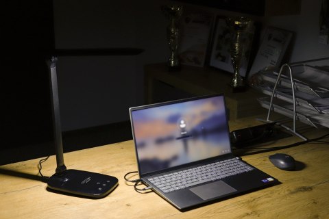 MONTIS MONTIS MT042-BK LAMPKA BIURKOWA LED CZARNA 230V + USB MONTIS MONTIS MT042-BK LAMPKA BIURKOWA LED CZARNA 230V + USB