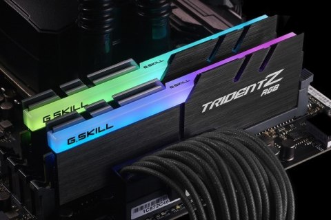 G.SKILL Zestaw pamięci G.SKILL TRIDENTZ F4-3200C16D-32GTZRX (DDR4 DIMM; 2 x 16 GB; 3200 MHz; CL16) G.SKILL Zestaw pamięci G.SKILL TRIDENTZ F4-3200C16D-32GTZRX (DDR4 DIMM; 2 x 16 GB; 3200 MHz; CL16)