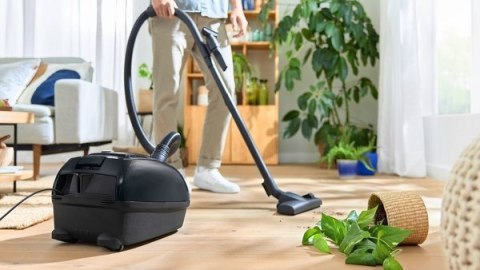 BOSCH Odkurzacz workowy Bosch BGB38BA1 (600W; czarny) BOSCH Odkurzacz workowy Bosch BGB38BA1 (600W; czarny)