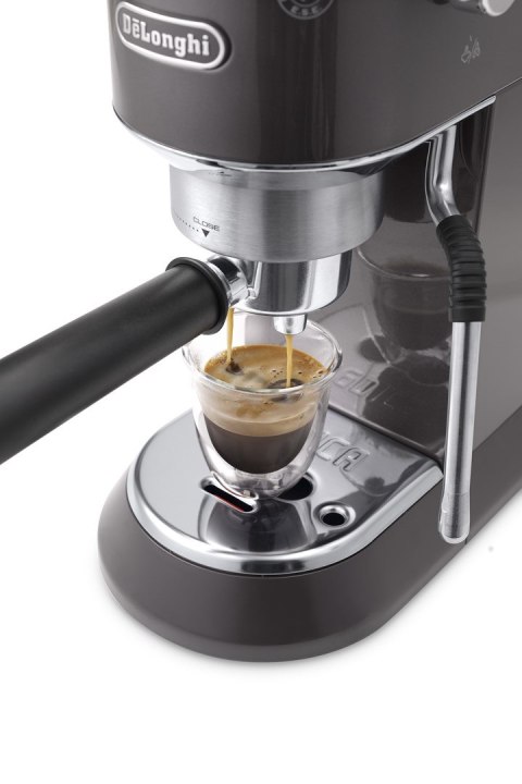 DeLonghi Ekspres do kawy DeLonghi EC885.GY (WYPRZEDAŻ) DeLonghi Ekspres do kawy DeLonghi EC885.GY (WYPRZEDAŻ)